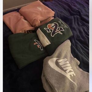Nike Gray and Green Sweatshirts with Logo